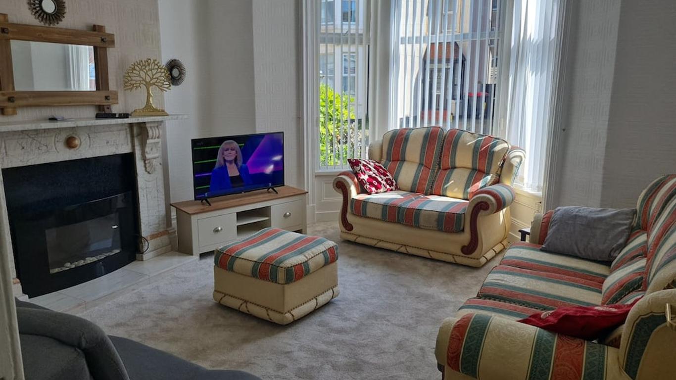 Lawnswood Holiday Apartments