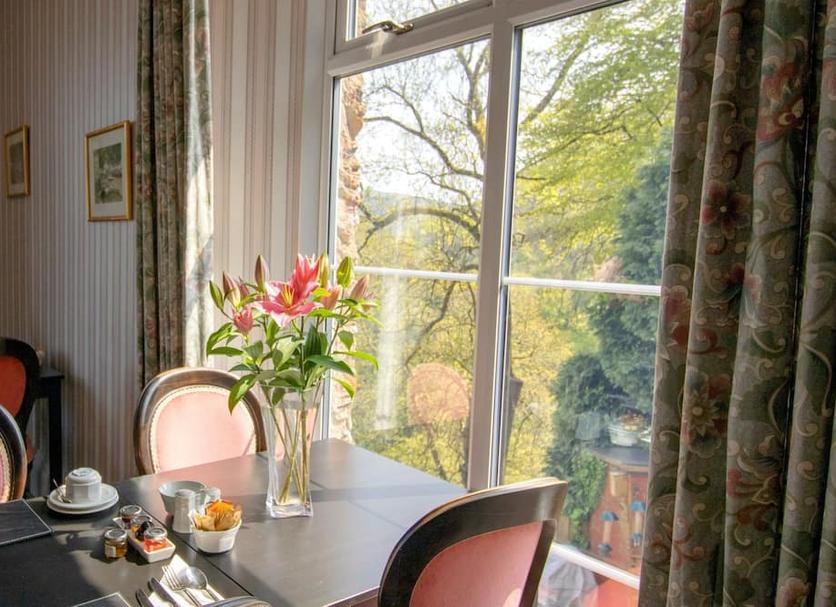Dining room Photo