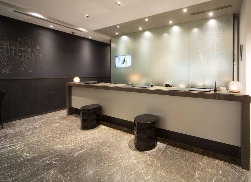 Front desk Photo