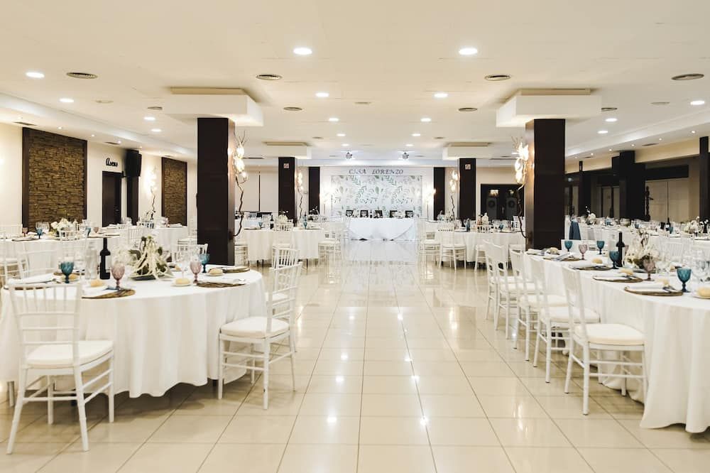Banquet hall
