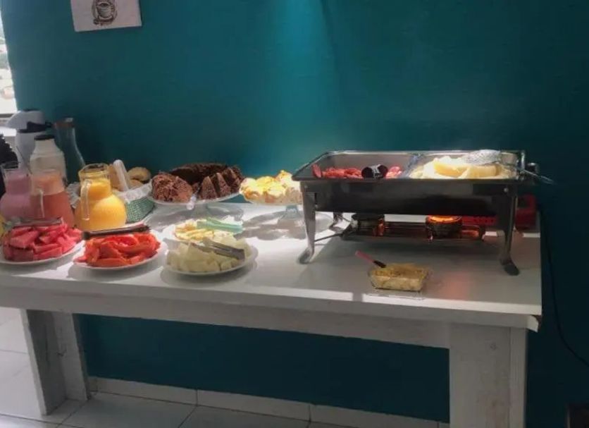 Buffet Photo