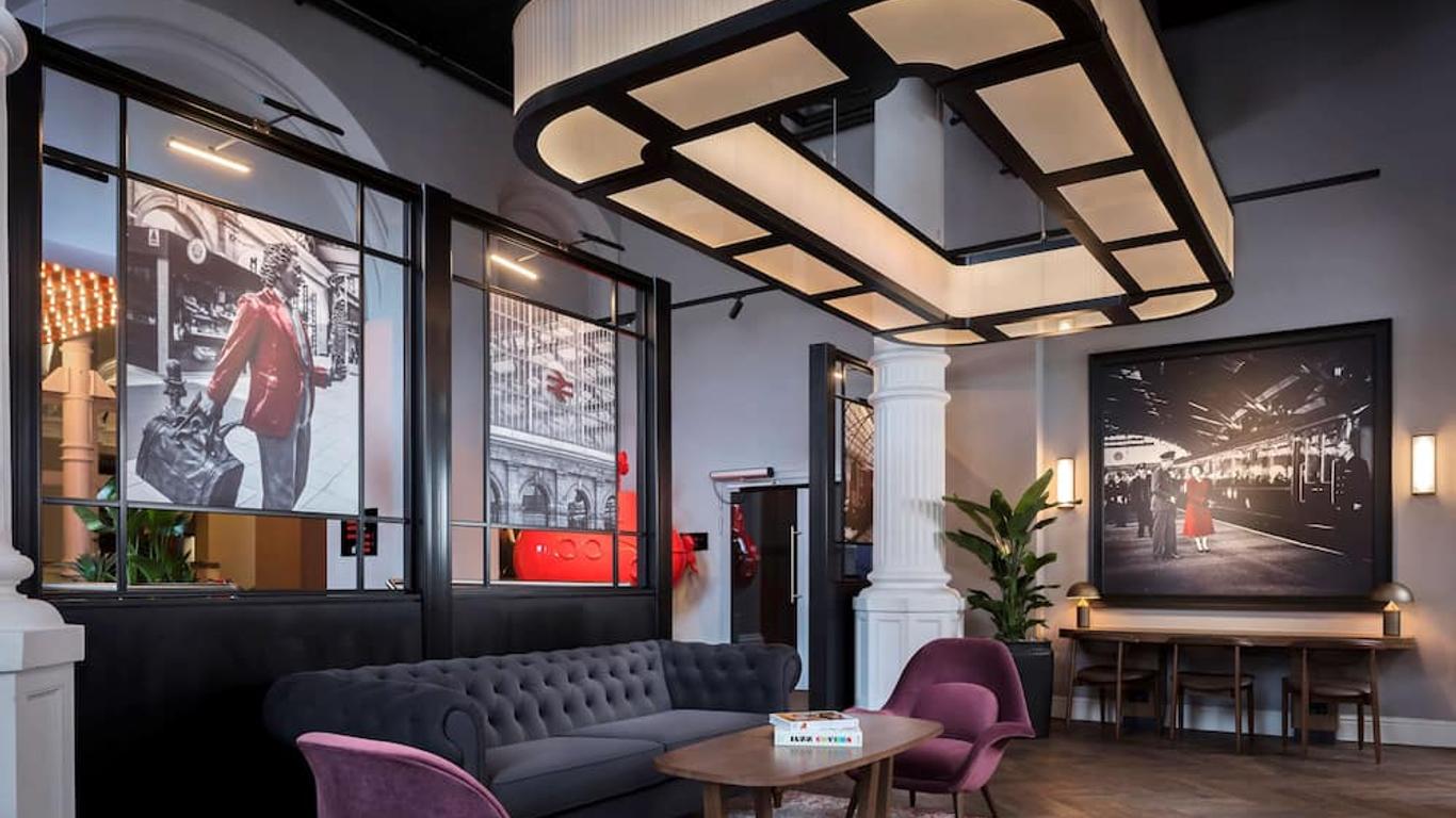 Radisson Red Hotel, Liverpool