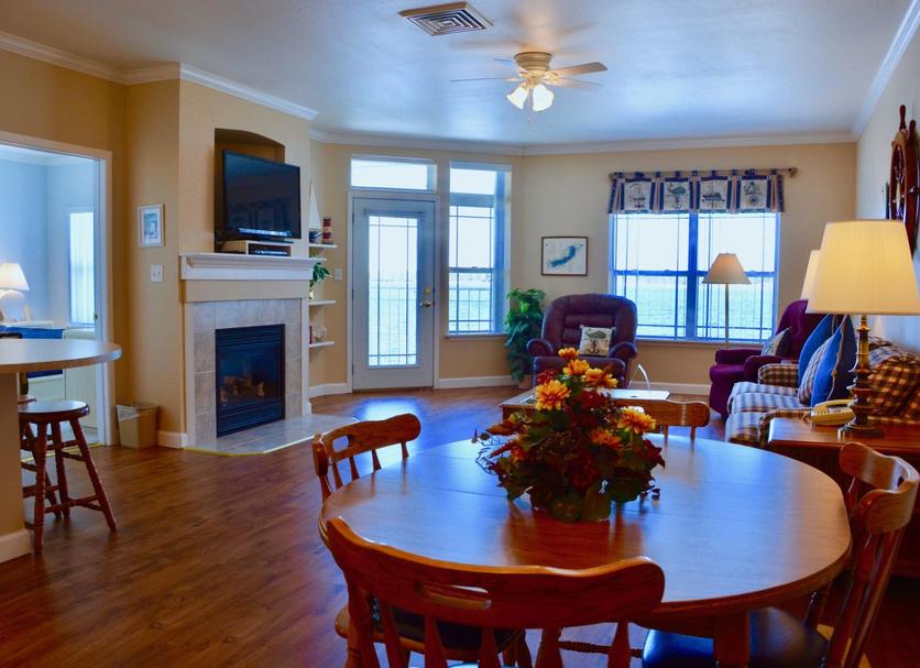 Dining room Photo