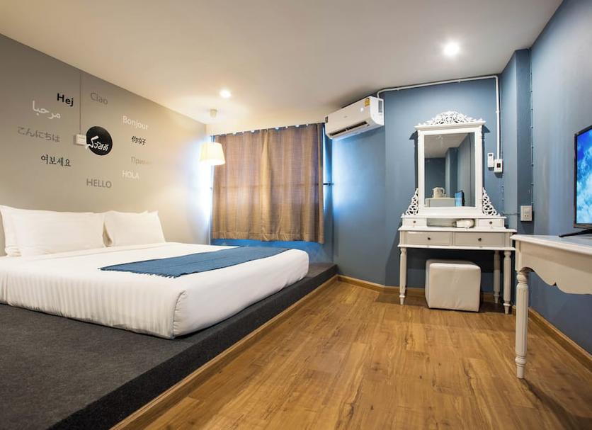 Bedroom Photo
