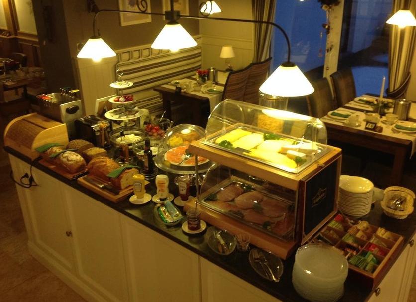 Buffet Photo