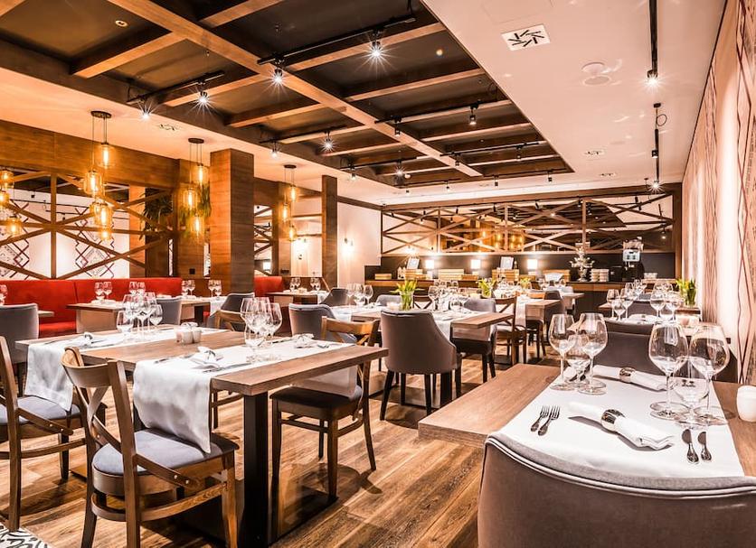 Restaurant Photo