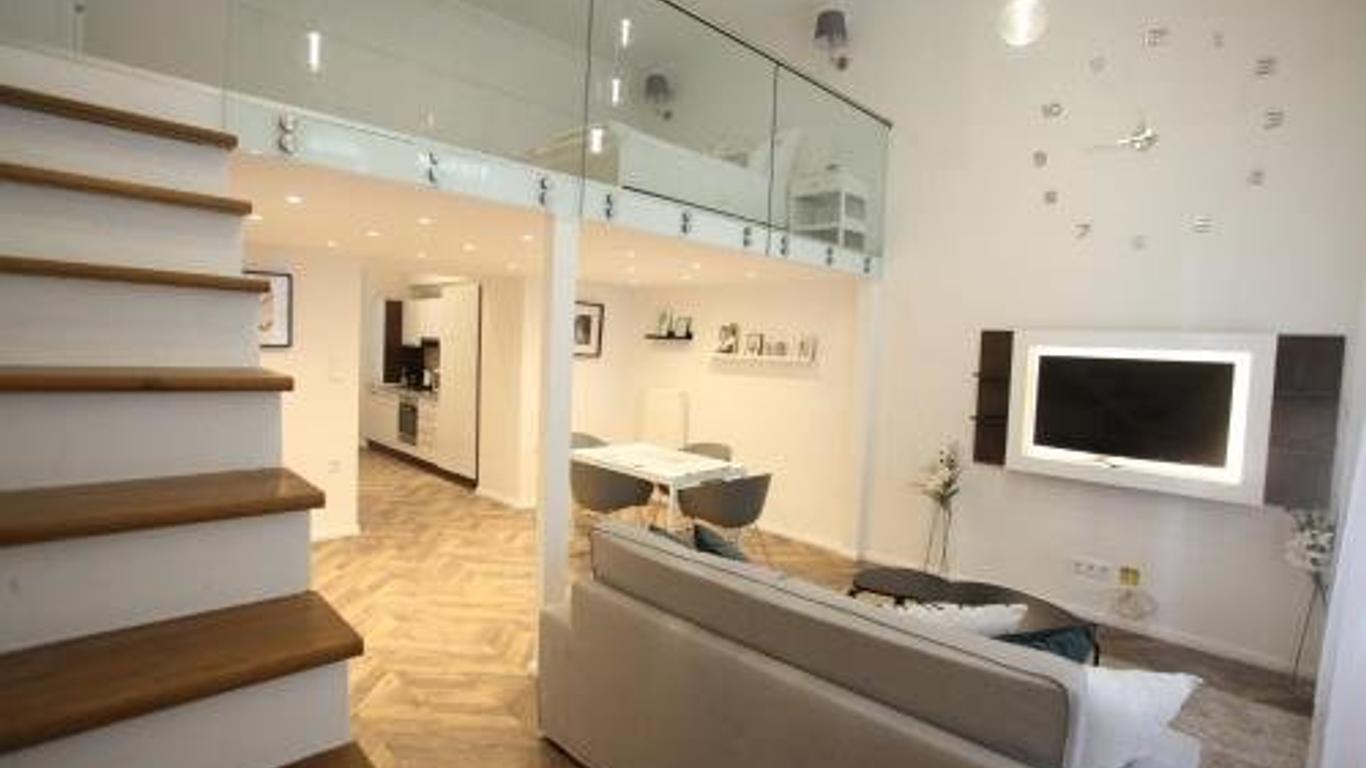 Riverside Suite