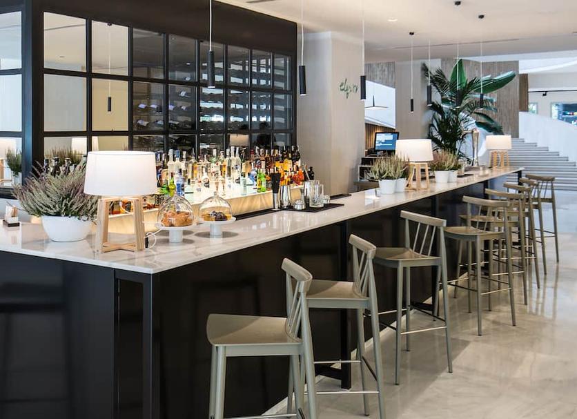 Bar Photo