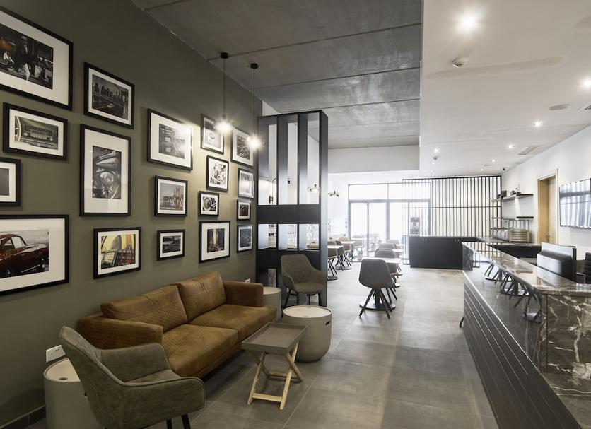Lounge Photo