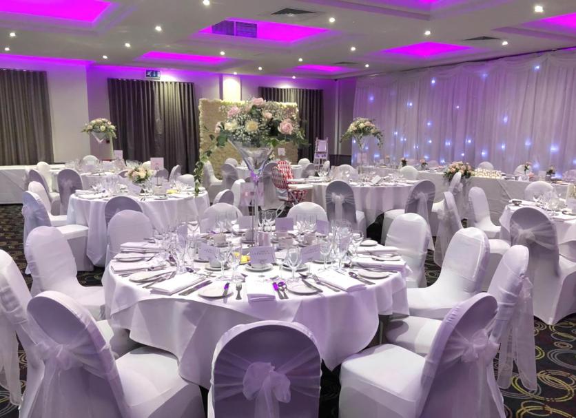 Banquet hall Photo