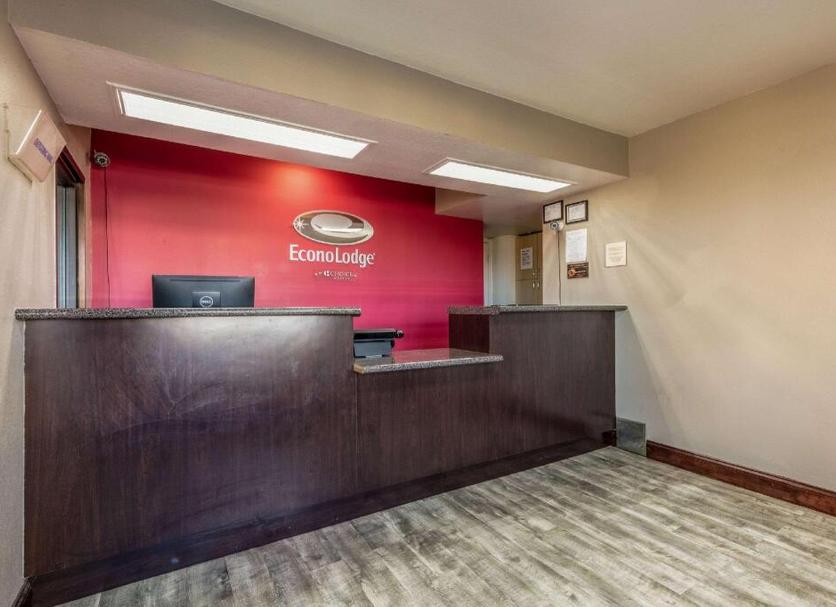 Front desk Photo