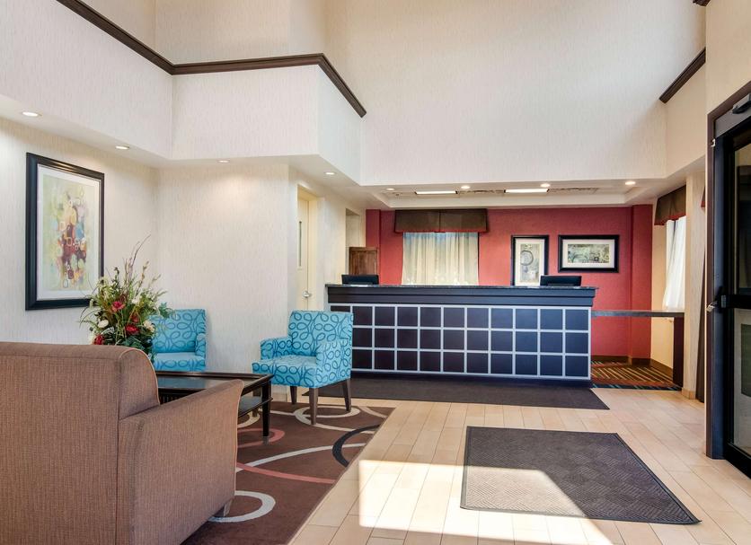 Front desk Photo