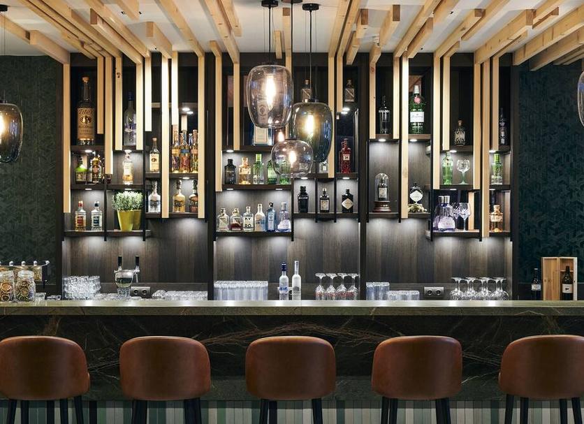 Bar Photo