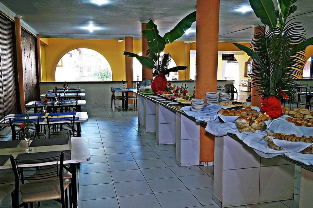 Buffet Photo