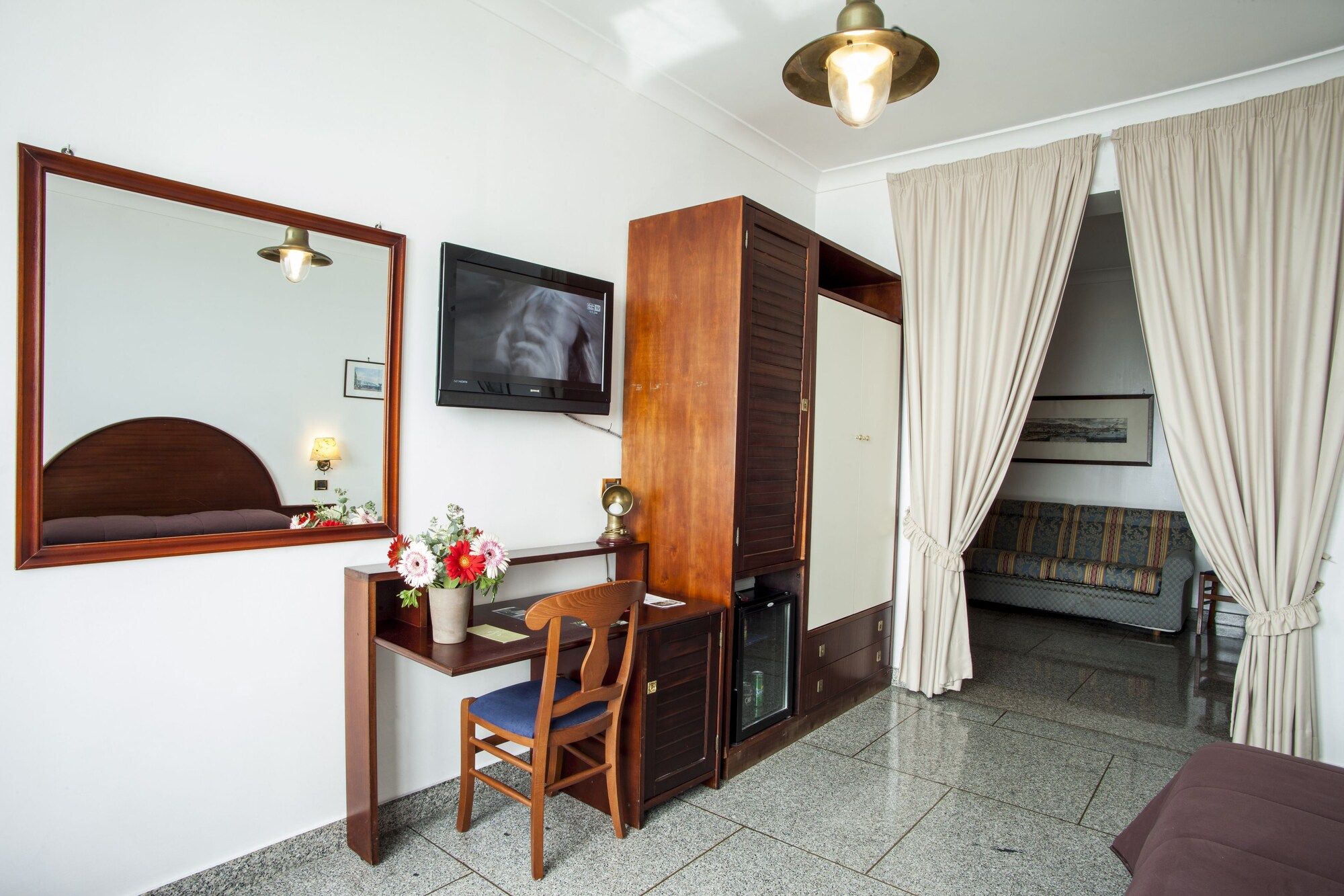 Room amenity