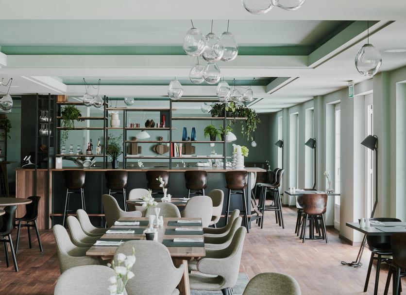 Restaurant Photo