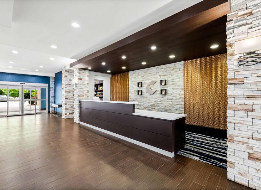 Front desk Photo