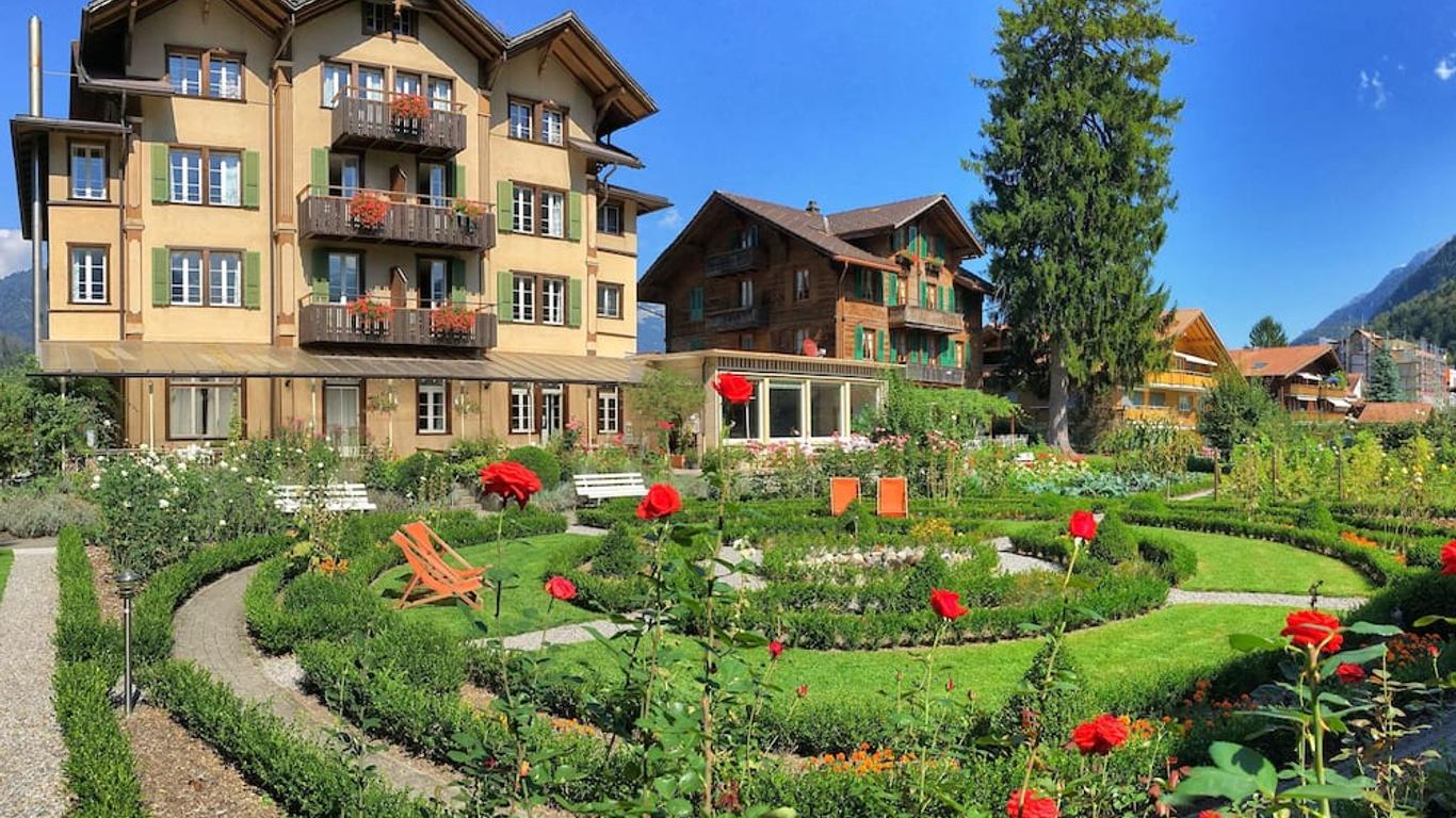 Alpenrose Hotel & Gardens