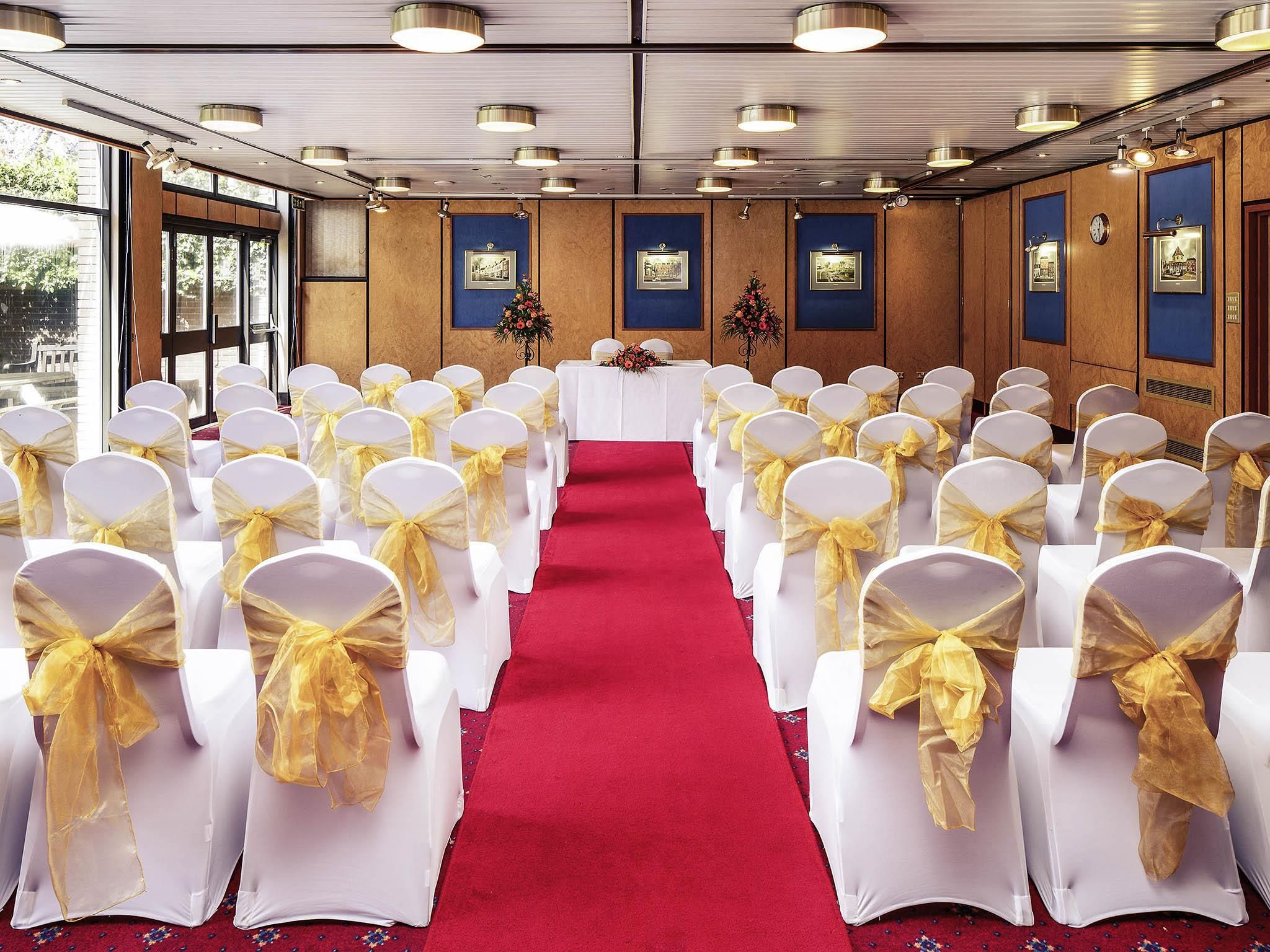 Banquet hall