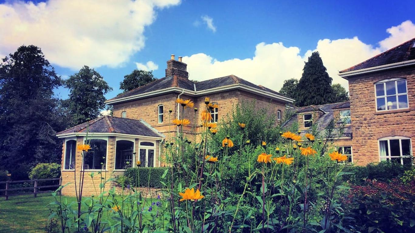 Walltree House