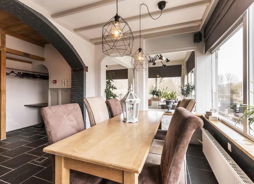 Dining room Photo