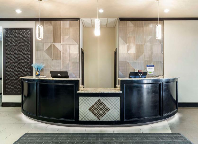 Front desk Photo