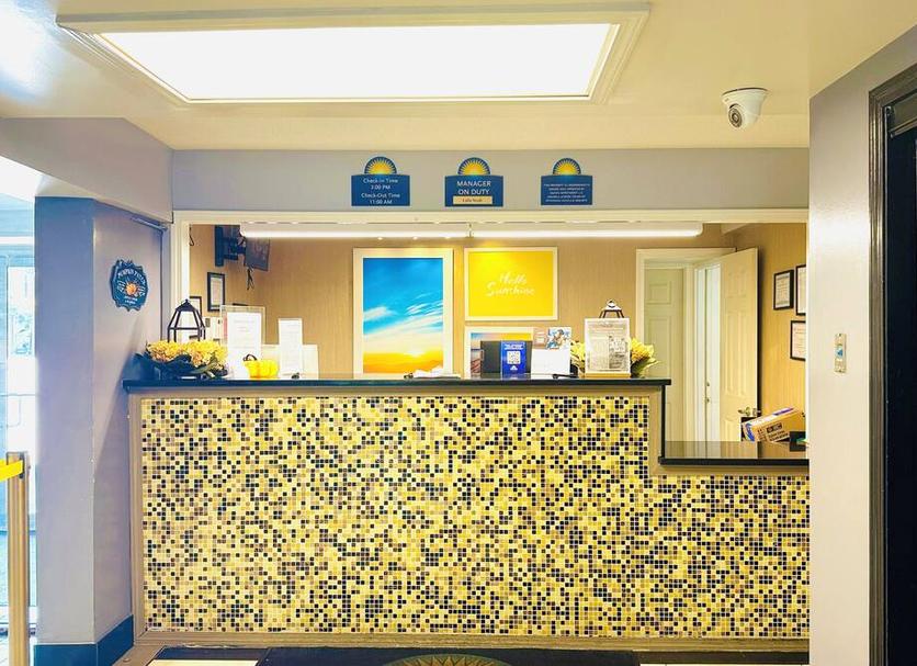 Front desk Photo