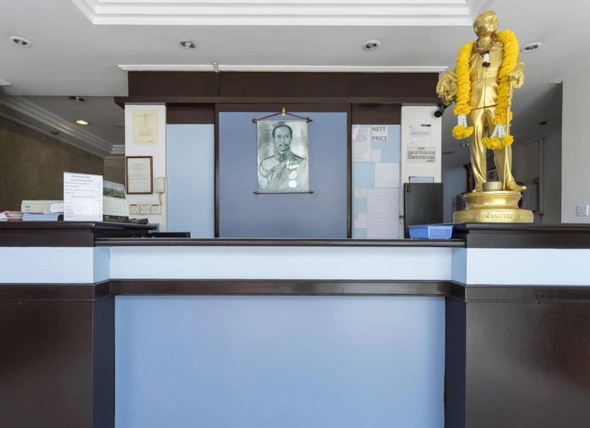 Front desk Photo
