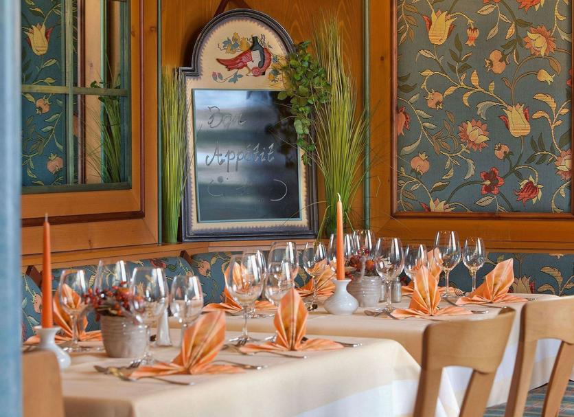 Restaurant Photo