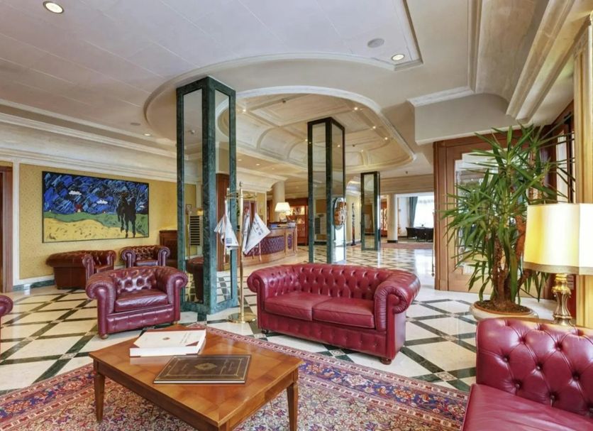 Lobby Photo