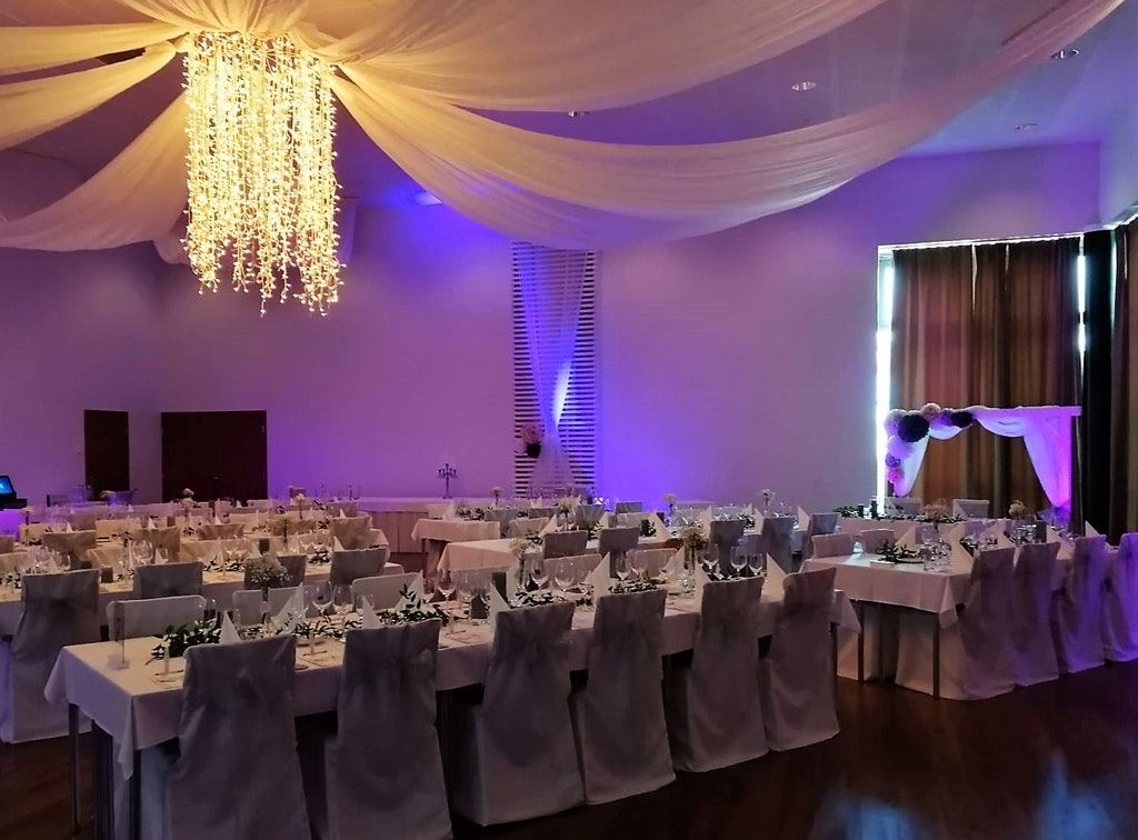 Banquet hall