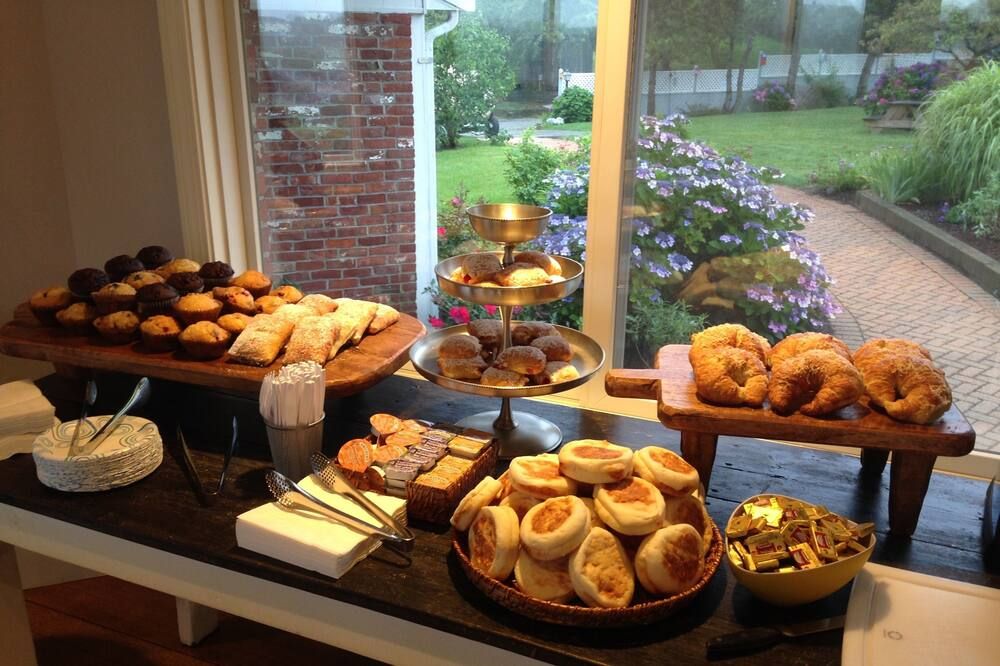 Buffet Photo