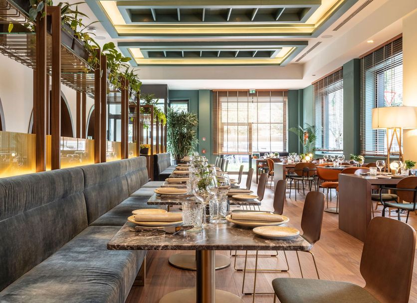Restaurant Photo