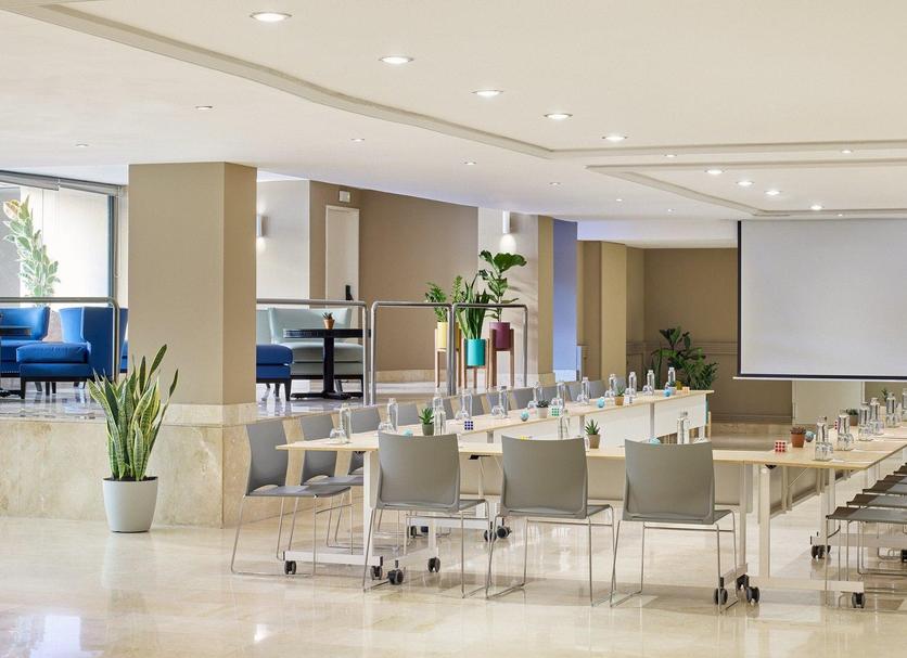 Conference room Photo