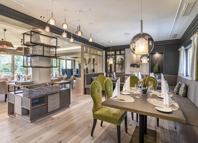 Dining room Photo