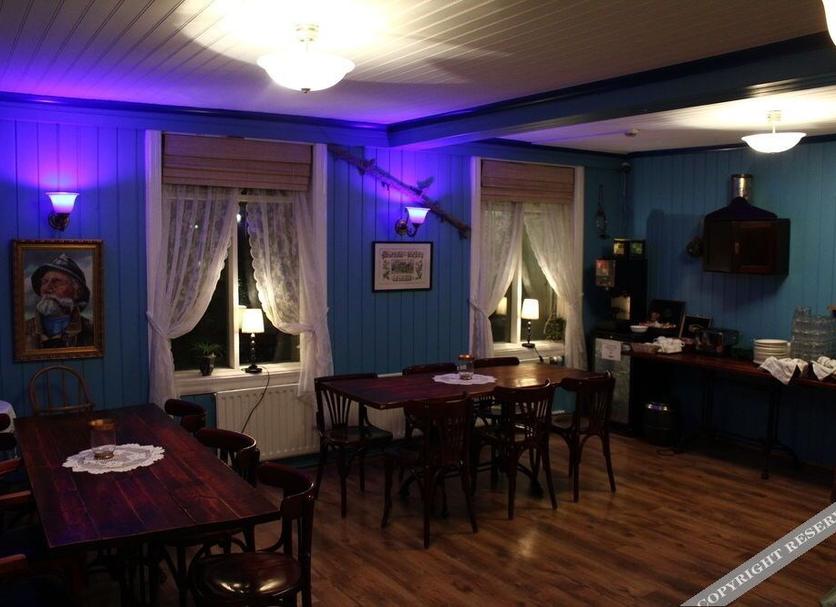 Dining room Photo