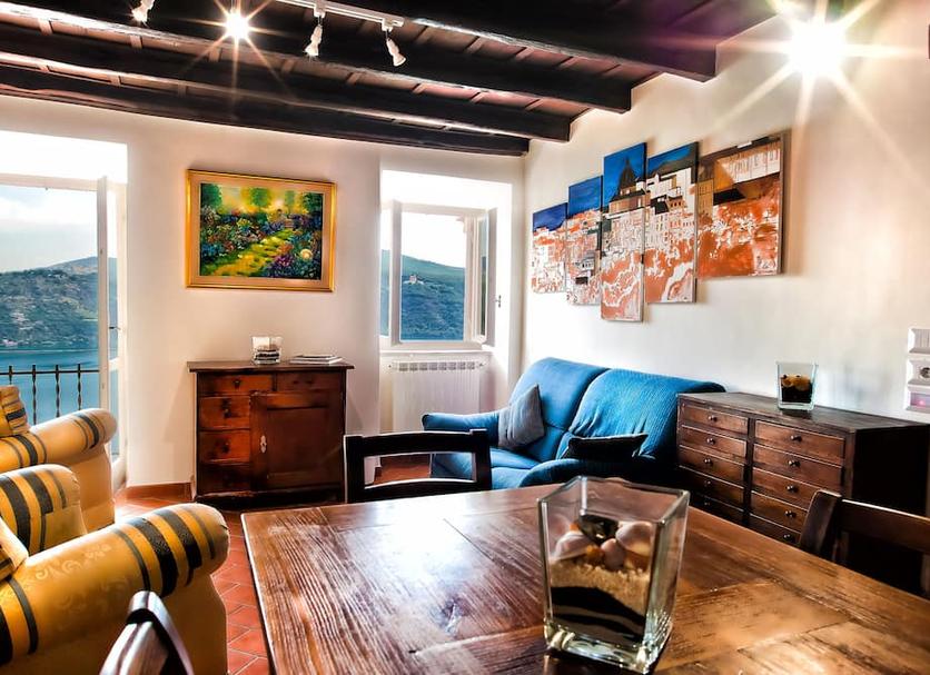 Dining room Photo