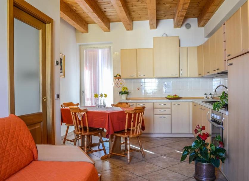 Kitchen Photo