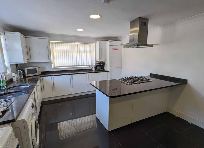 Kitchen Photo
