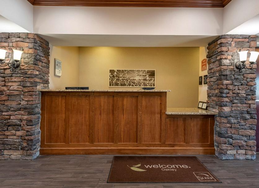 Front desk Photo