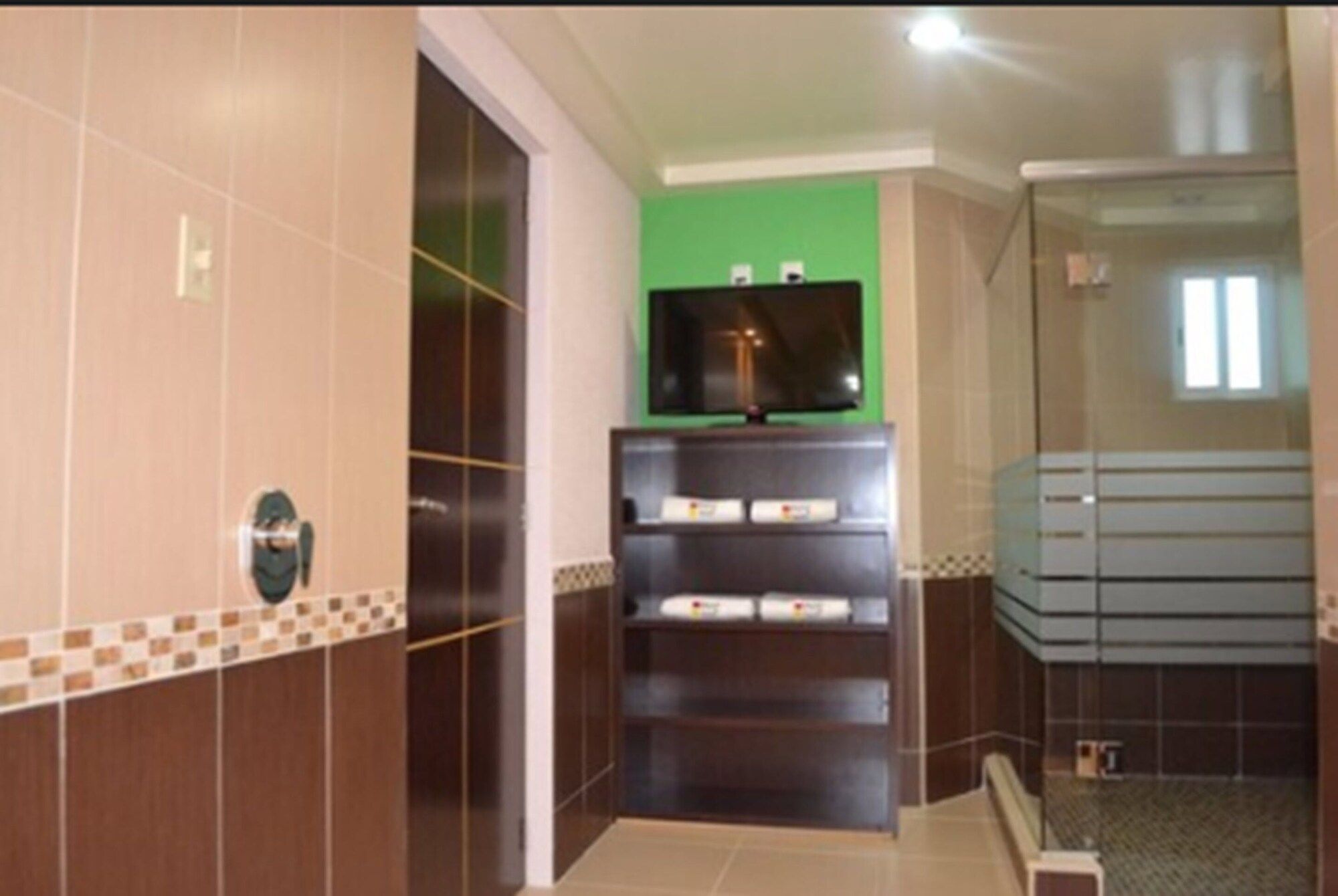 Room amenity