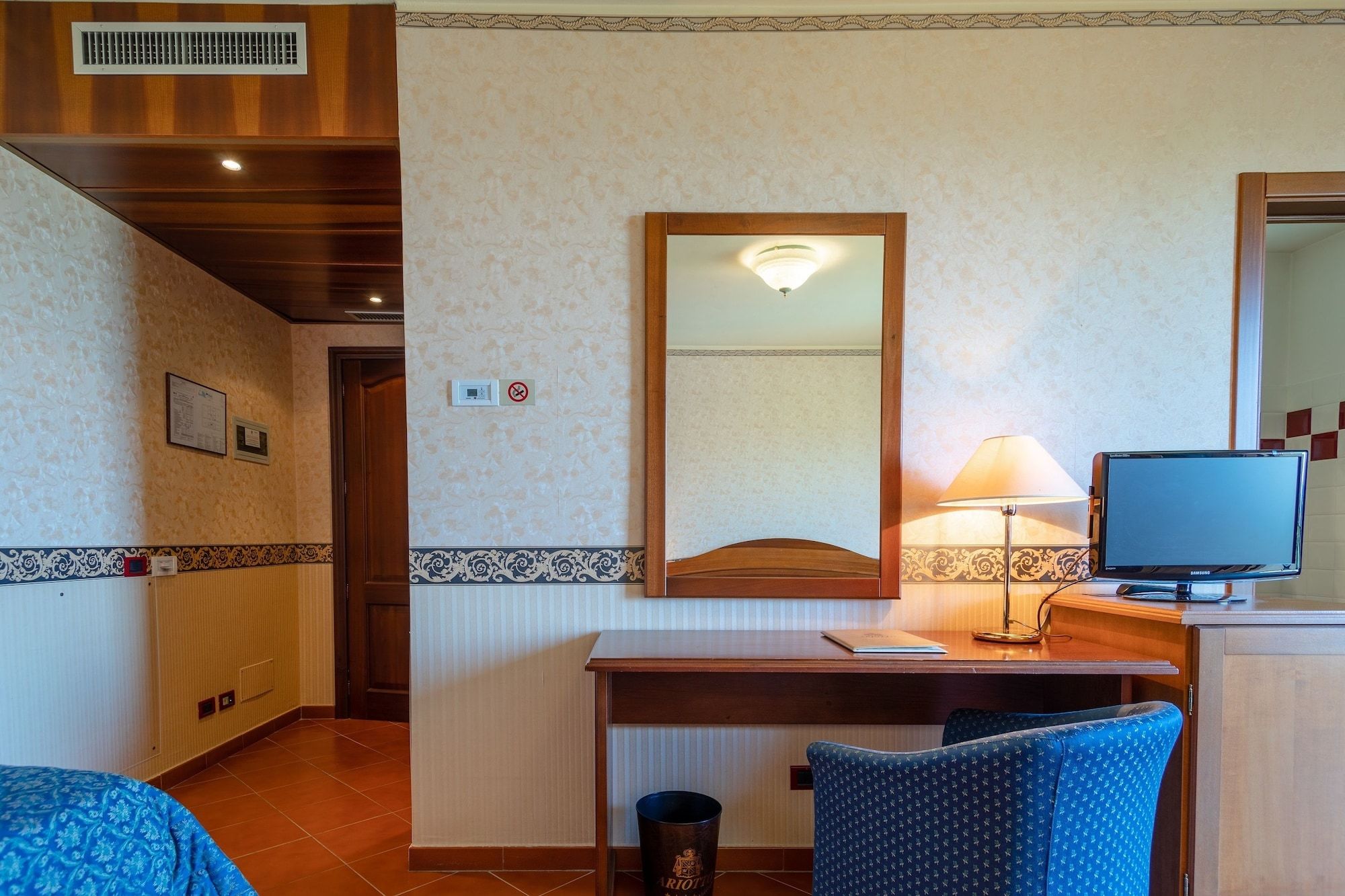 Room amenity
