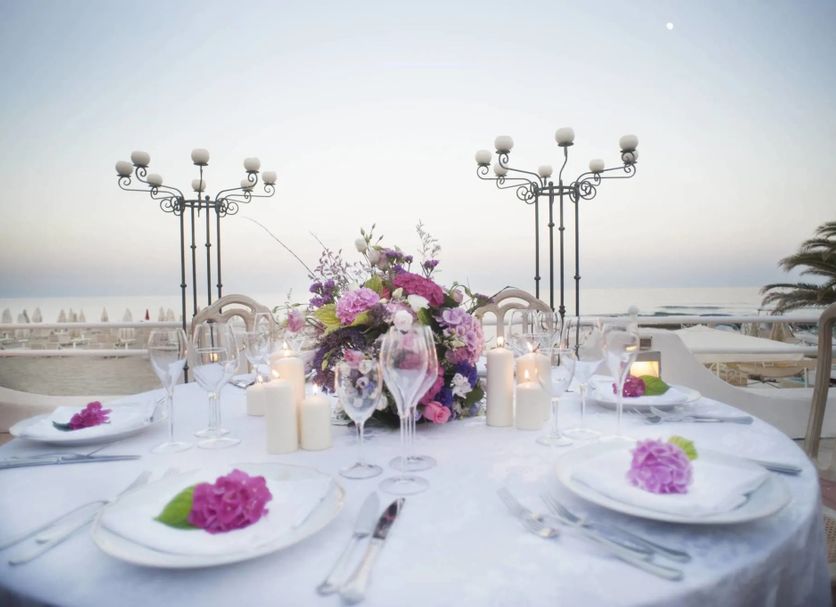 Banquet hall Photo