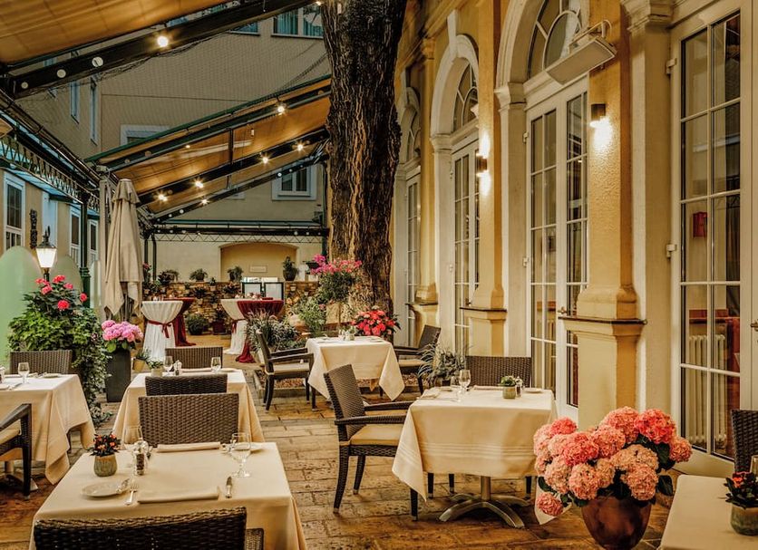 Restaurant Photo