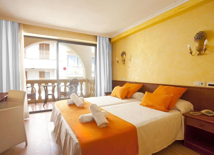 Bedroom Photo