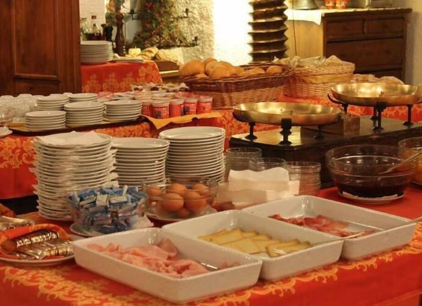 Buffet Photo