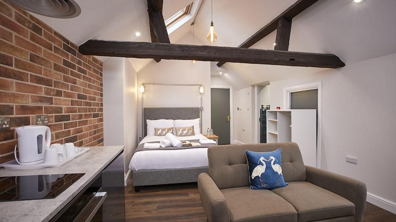 Three Cranes Serviced Apartments