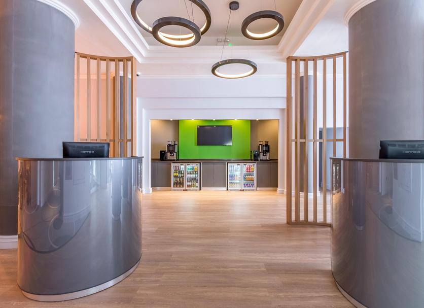 Front desk Photo