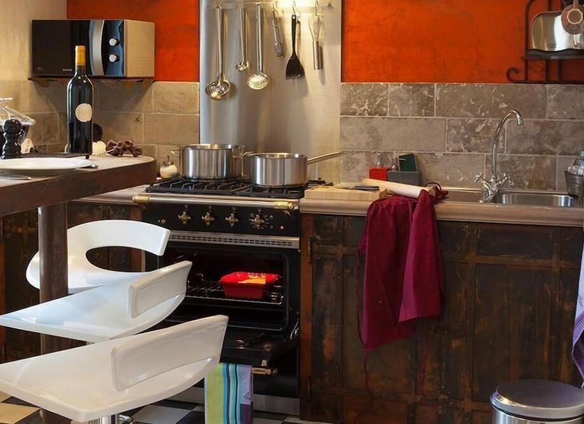 Kitchen Photo