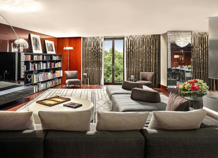 Lounge Photo